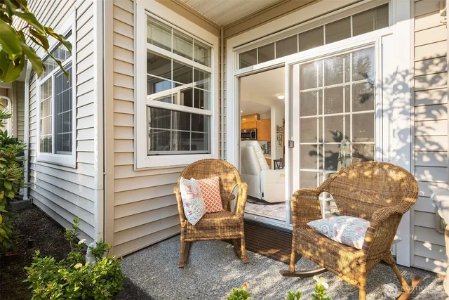 $548,000 | 1855 Trossachs Boulevard Southeast, Unit 2402, Sammamish, WA 98075