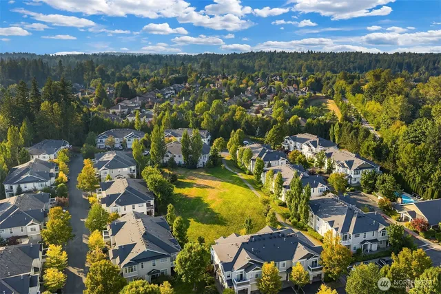 $548,000 | 1855 Trossachs Boulevard Southeast, Unit 2402, Sammamish, WA 98075