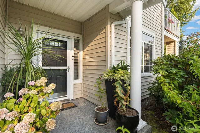 $548,000 | 1855 Trossachs Boulevard Southeast, Unit 2402, Sammamish, WA 98075