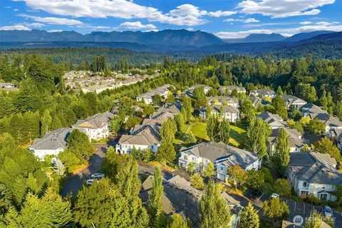 $539,950 | 1855 Trossachs Boulevard Southeast, Unit 2402, Sammamish, WA 98075