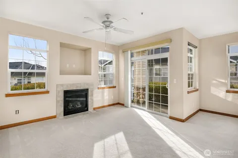 $539,950 | 1855 Trossachs Boulevard Southeast, Unit 2402, Sammamish, WA 98075