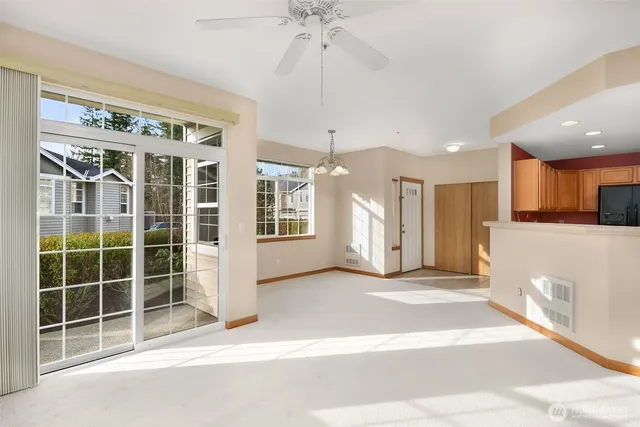 $548,000 | 1855 Trossachs Boulevard Southeast, Unit 2402, Sammamish, WA 98075