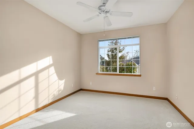 $548,000 | 1855 Trossachs Boulevard Southeast, Unit 2402, Sammamish, WA 98075