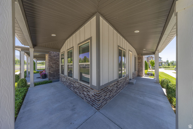 1878 West Springwater Drive Vineyard, UT 84059 - Photo 4 of 42