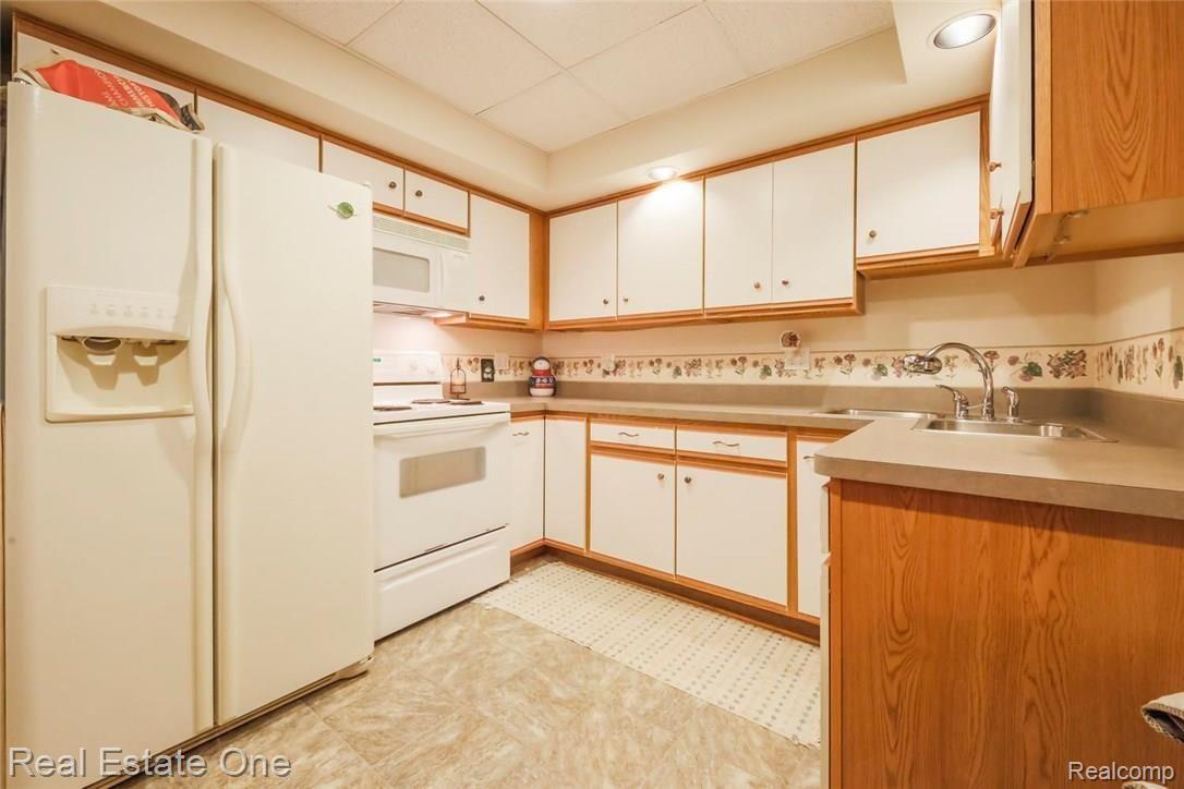 10696 Marshall Road South Lyon, MI 48178 - Photo 26 of 44 10696 Marshall 26.jpg