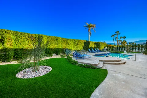 $1,995,000 | 18 Normandy Way, Rancho Mirage, CA 92270