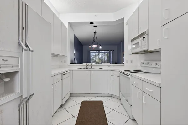 $180,000 | 9575 Weldon Circle, Unit C413, Tamarac, FL 33321