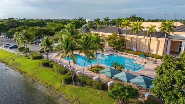 $180,000 | 9575 Weldon Circle, Unit C413, Tamarac, FL 33321