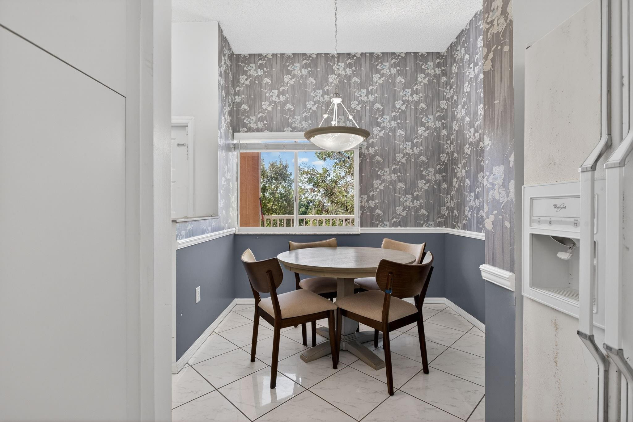 9575 Weldon Circle, Unit C413 Tamarac, FL 33321 - Photo 9 of 65 Eat-in kitchen