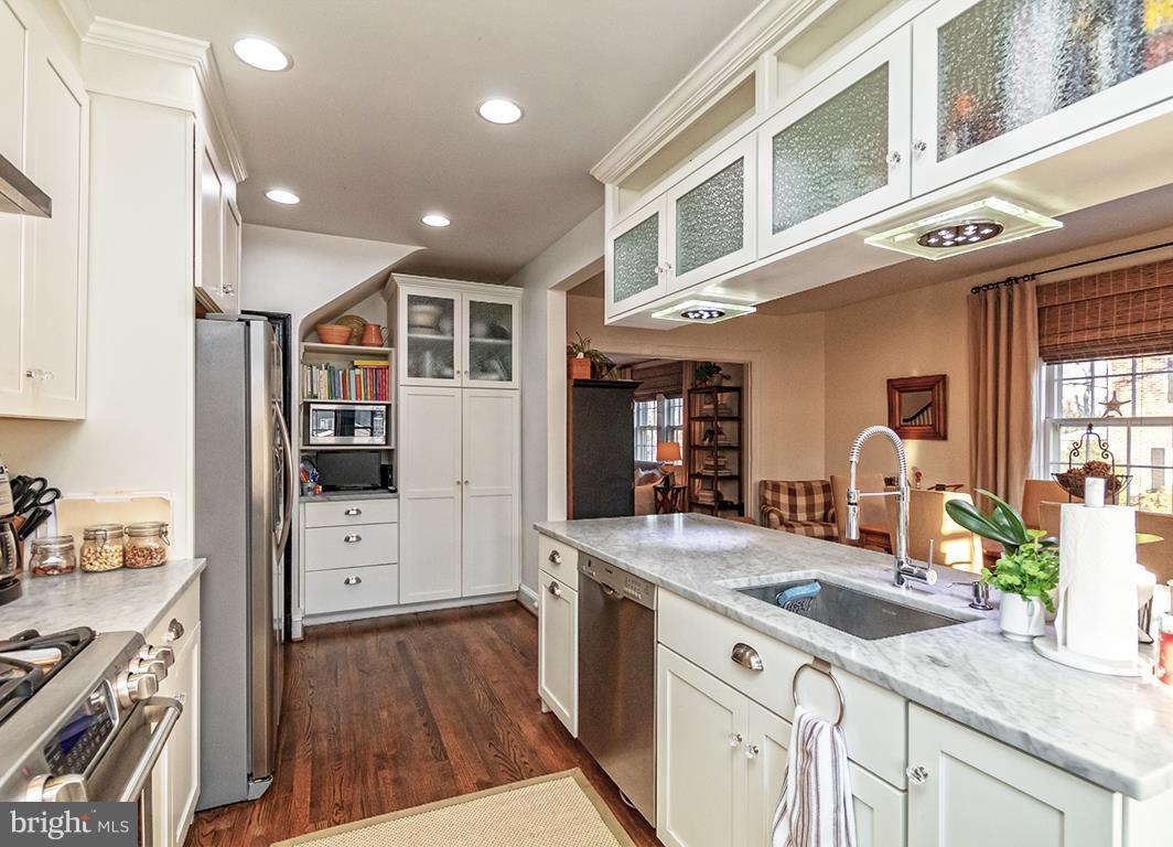 231 Hopkins Road Baltimore, MD 21212 - Photo 11 of 38 Kitchen