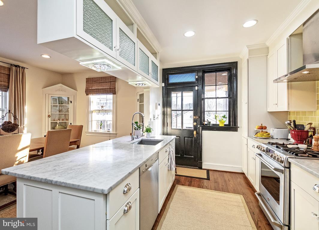 231 Hopkins Road Baltimore, MD 21212 - Photo 14 of 38 Kitchen