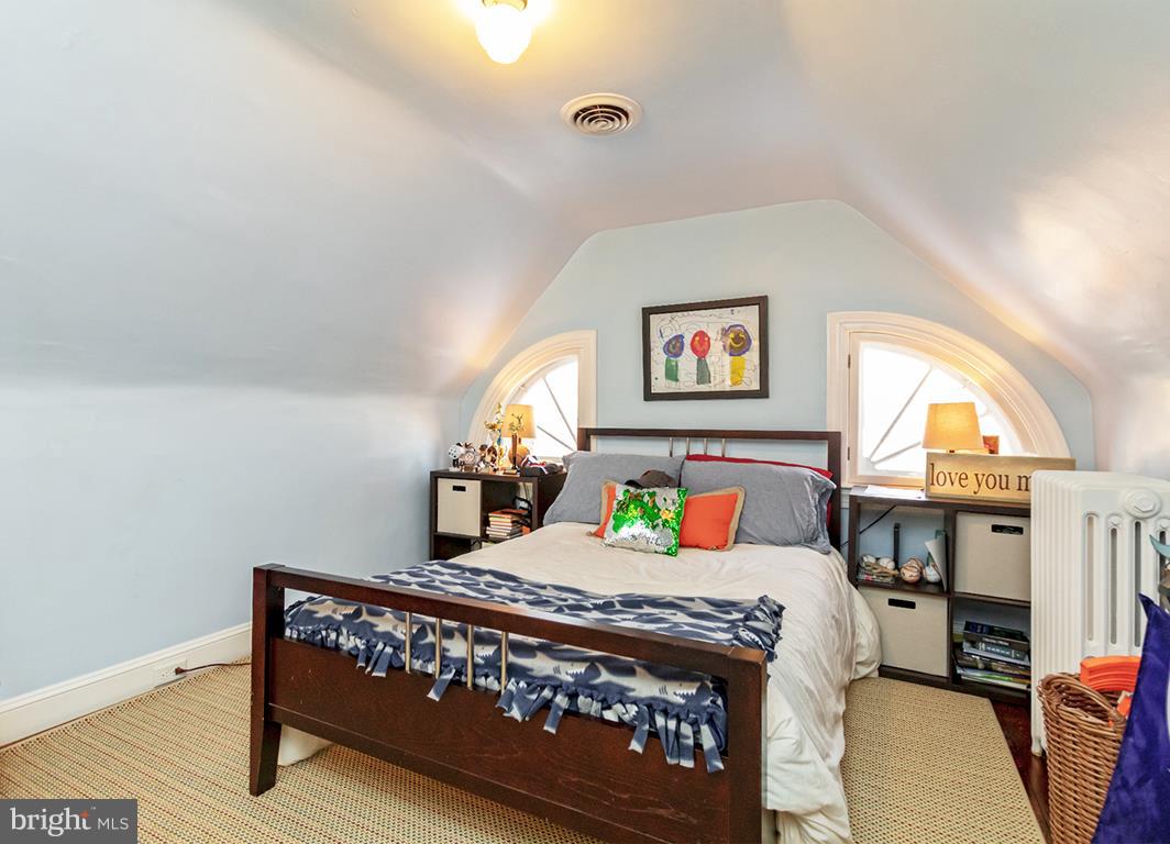 231 Hopkins Road Baltimore, MD 21212 - Photo 30 of 38 Bedroom