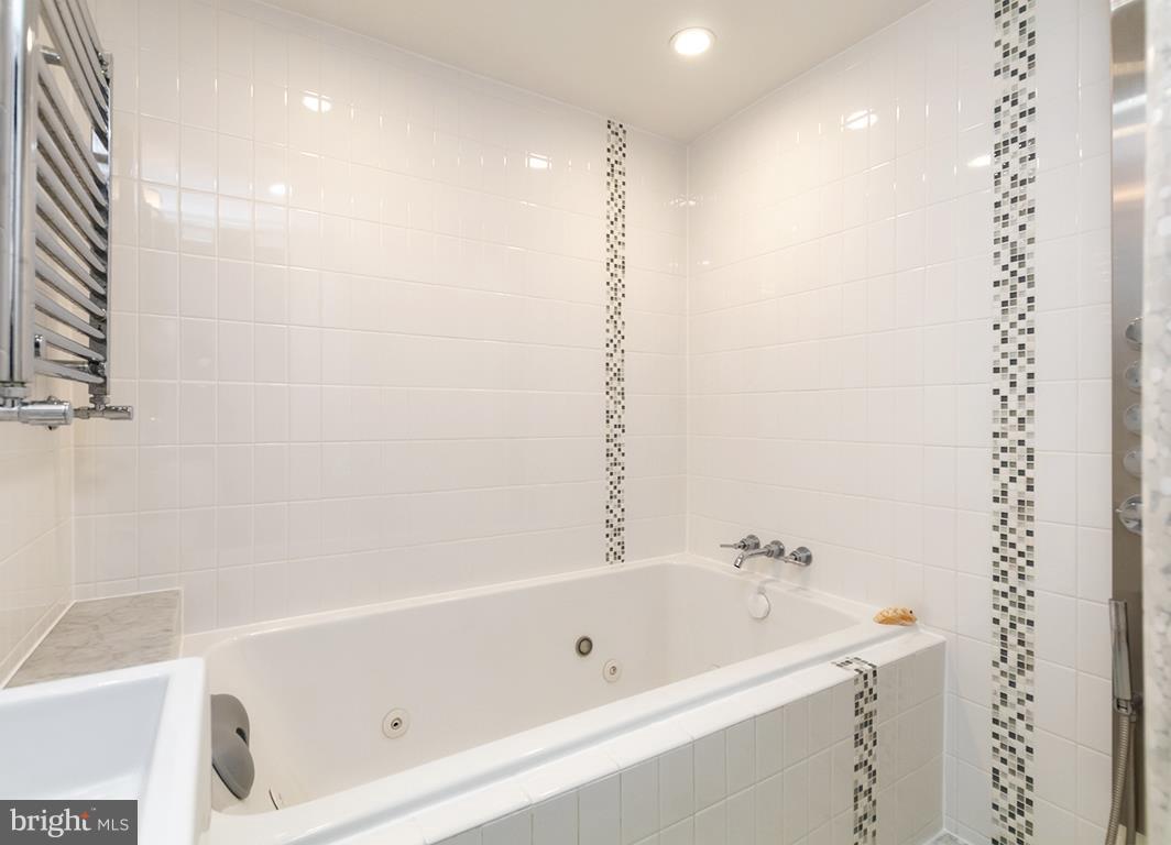 231 Hopkins Road Baltimore, MD 21212 - Photo 36 of 38 Bath 2