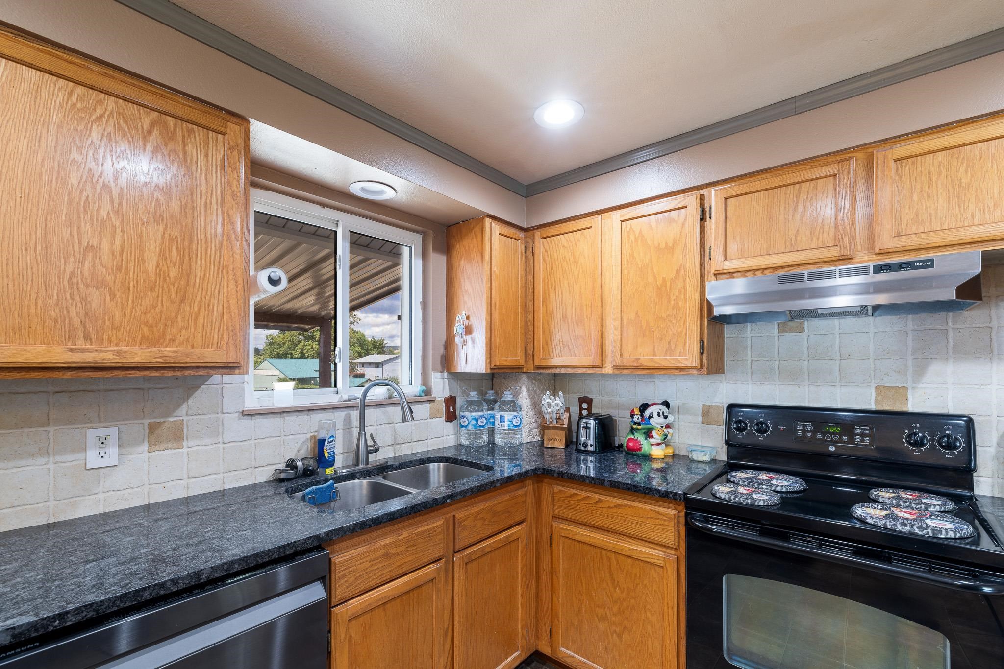 4907 North Chase Road Newman Lake, WA 99025 - Photo 9 of 49