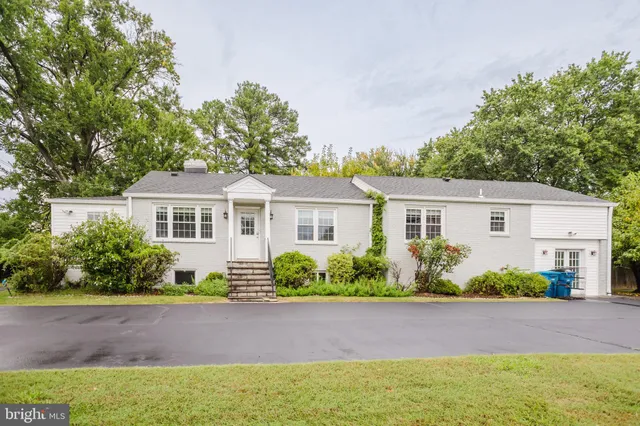 $4,600 | 2177 Chain Bridge Road, Vienna, VA 22182