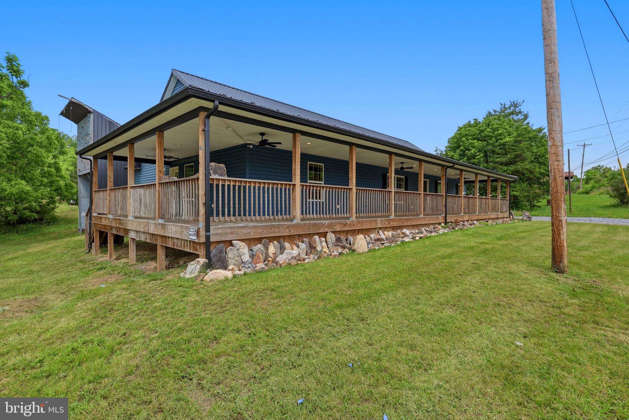8757 Hedgesville Road Hedgesville, WV 25427 - Photo 3 of 40