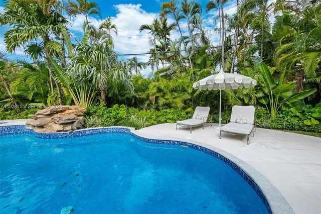 $20,000 | 1033 Almeria Avenue, Coral Gables, FL 33134