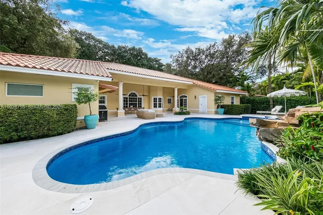 $20,000 | 1033 Almeria Avenue, Coral Gables, FL 33134