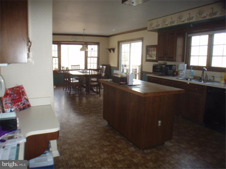 8 Flint Road Newark, DE 19711 - Photo 5 of 25 Kitchen