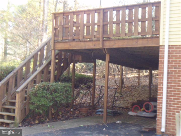 8 Flint Road Newark, DE 19711 - Photo 9 of 25 Deck
