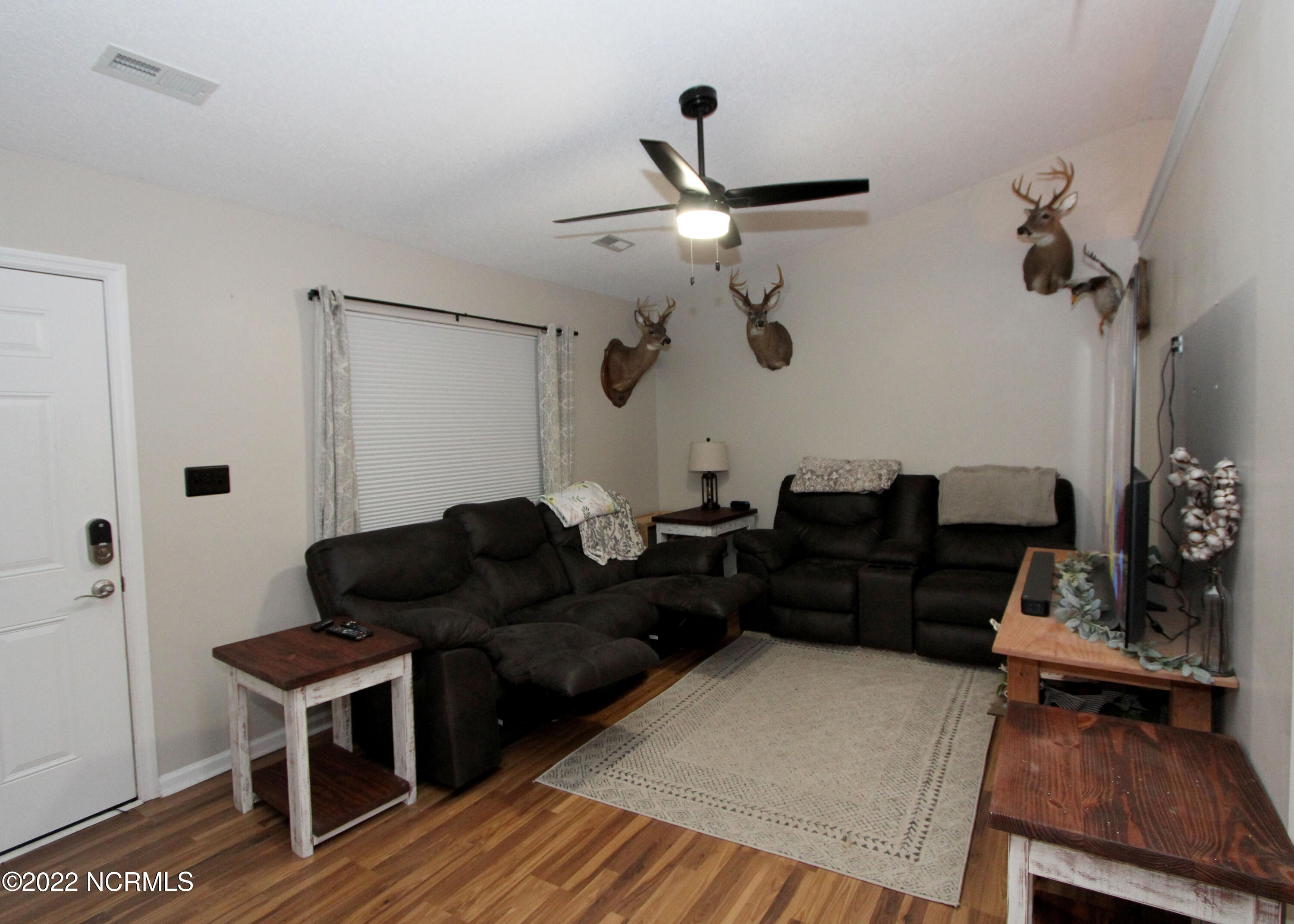 105 Eagle Ridge Drive Beulaville, NC 28518 - Photo 4 of 20 b LR 1