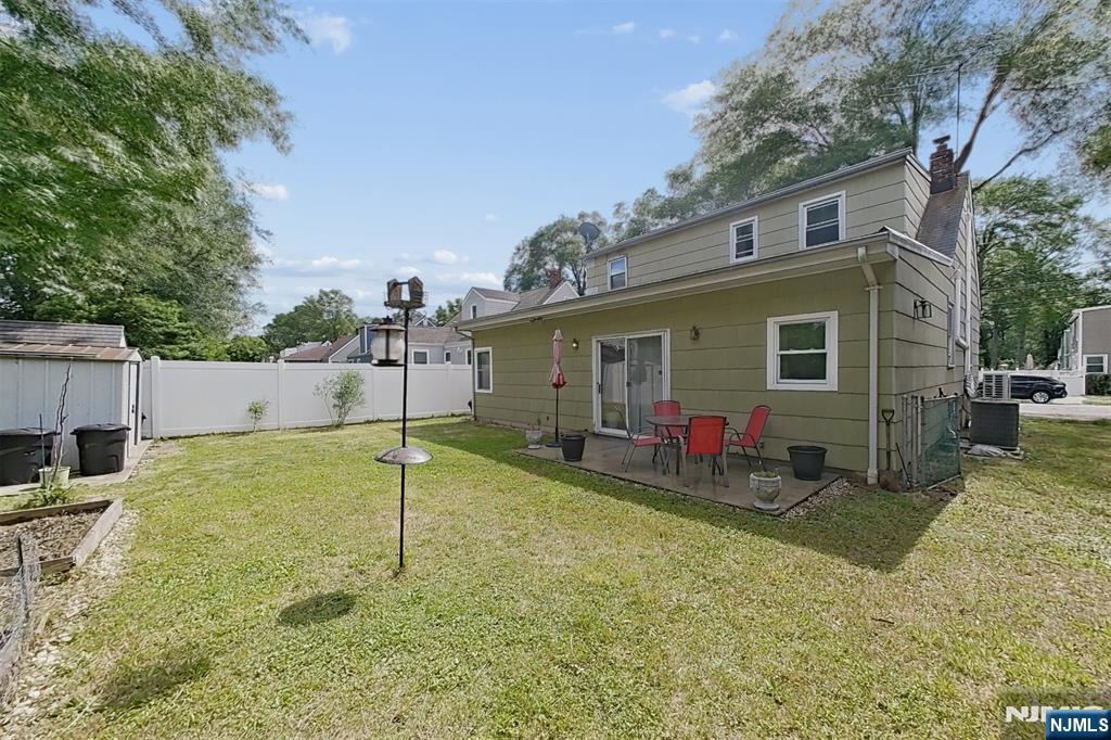 747 Brookside Road Rahway, NJ 07065 - Photo 7 of 40