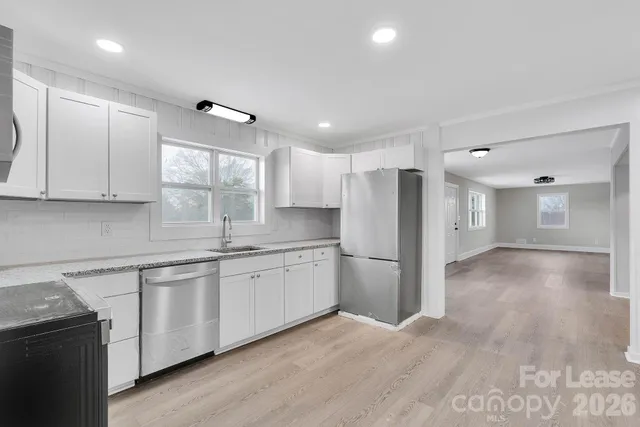 $2,000 | 2765 Long Circle, Iron Station, NC 28080