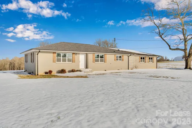 $2,000 | 2765 Long Circle, Iron Station, NC 28080