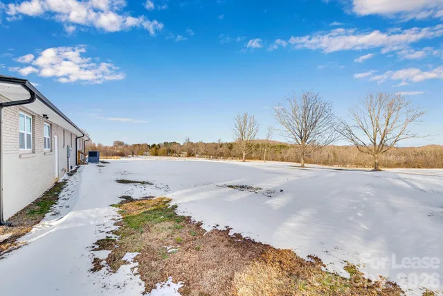 $2,000 | 2765 Long Circle, Iron Station, NC 28080