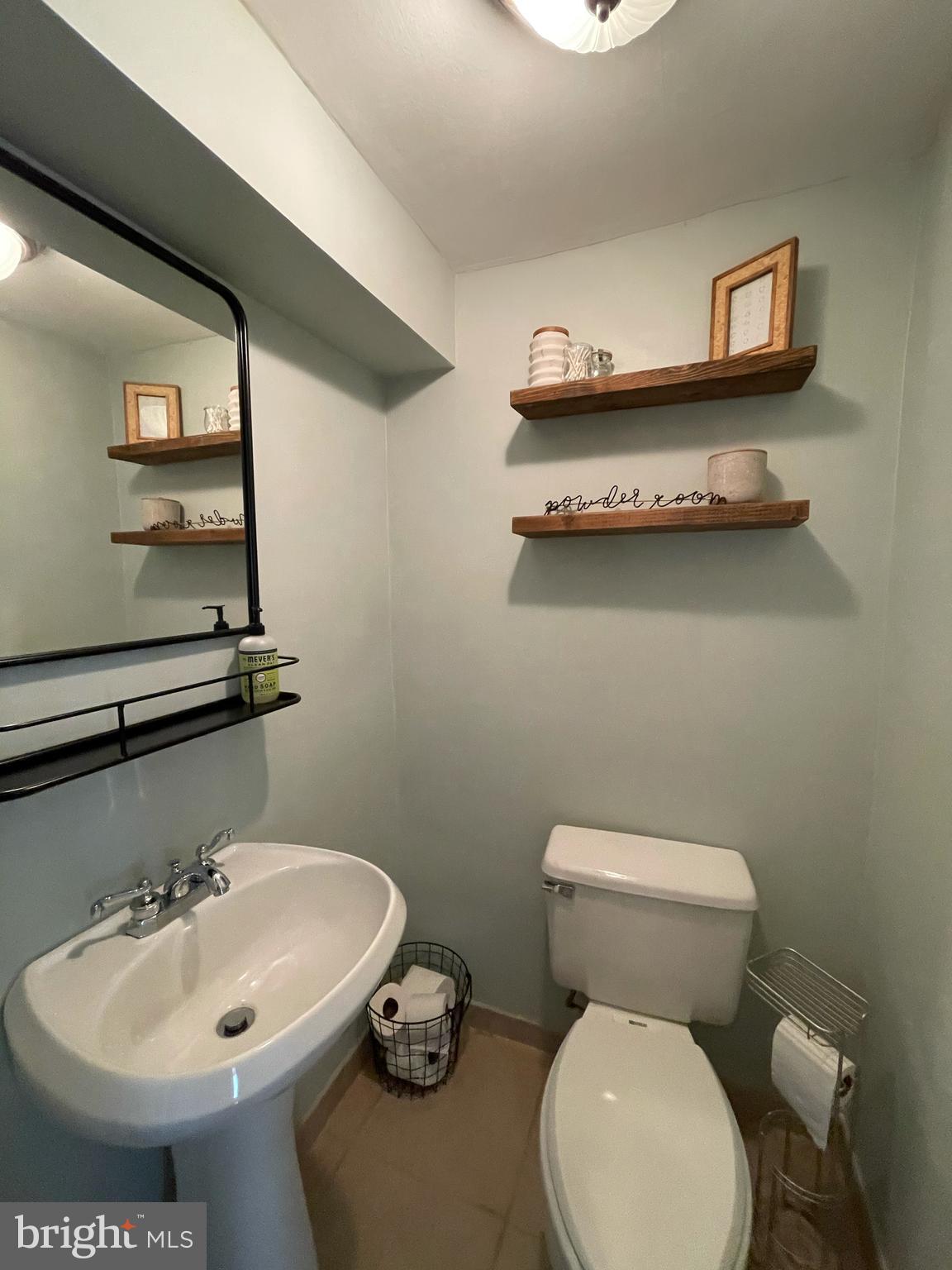 846 Valley View Road Media, PA 19063 - Photo 16 of 23 Half Bath