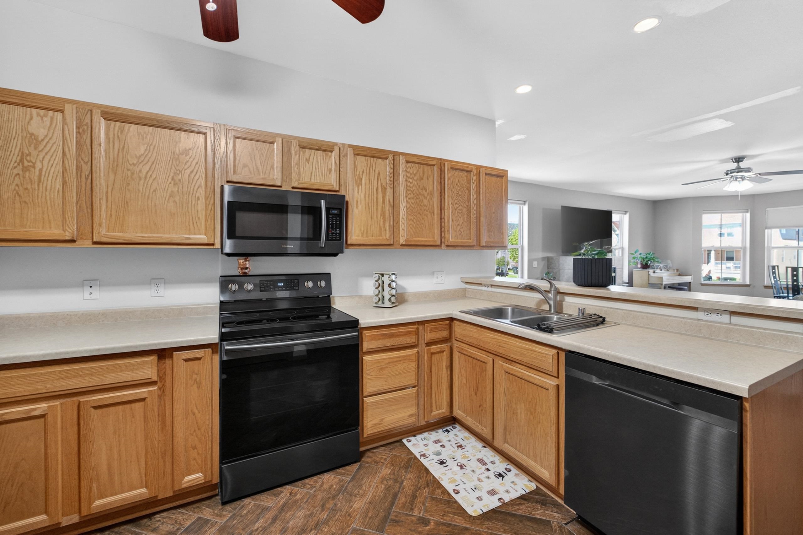 3069 Providence Street Sun Prairie, WI 53590 - Photo 9 of 28