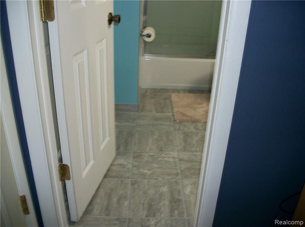 36125 Fredericksburg Road Farmington Hills, MI 48331 - Photo 53 of 63