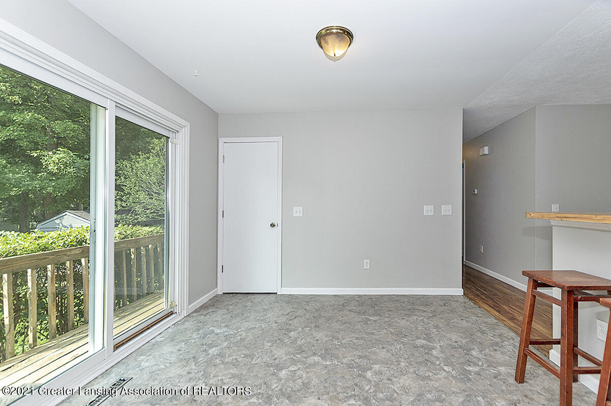 2322 Wabash Road Lansing, MI 48910 - Photo 6 of 23 06