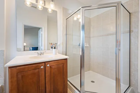 $449,990 | 238 West Thatch Palm Circle, Jupiter, FL 33458