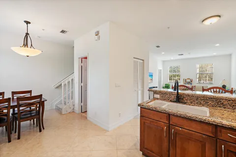 $449,990 | 238 West Thatch Palm Circle, Jupiter, FL 33458