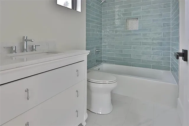 $2,724,000 | 519 West Davis Boulevard, Tampa, FL 33606