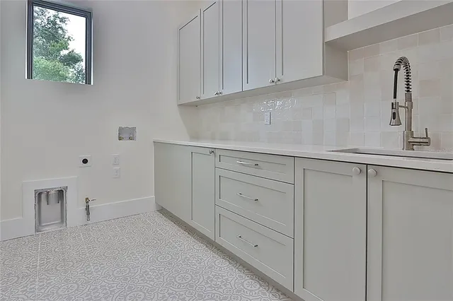 $2,724,000 | 519 West Davis Boulevard, Tampa, FL 33606