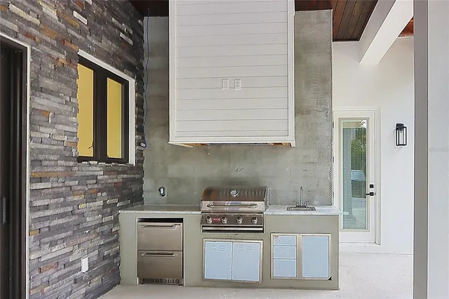 $2,724,000 | 519 West Davis Boulevard, Tampa, FL 33606