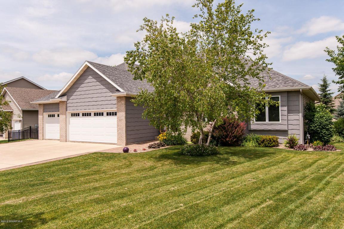 2827 Sunset Lane Northeast Rochester, MN 55906 - Photo 2 of 41