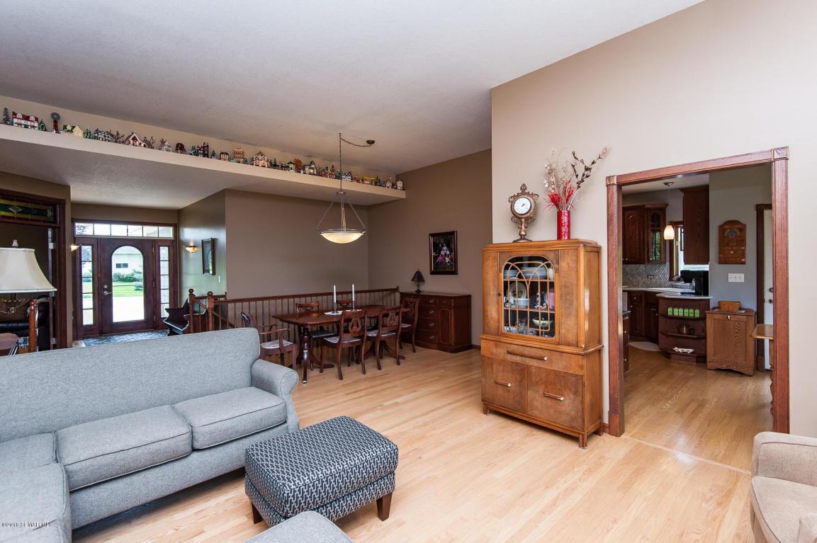 2827 Sunset Lane Northeast Rochester, MN 55906 - Photo 11 of 41