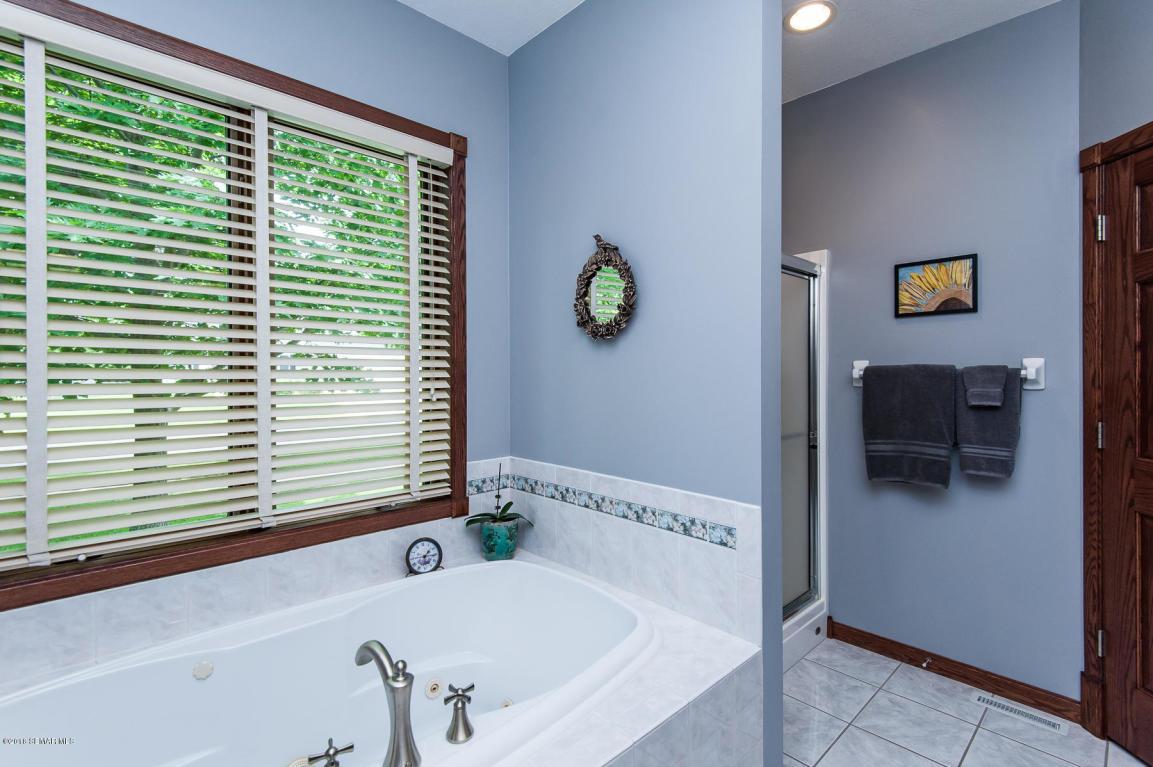 2827 Sunset Lane Northeast Rochester, MN 55906 - Photo 29 of 41