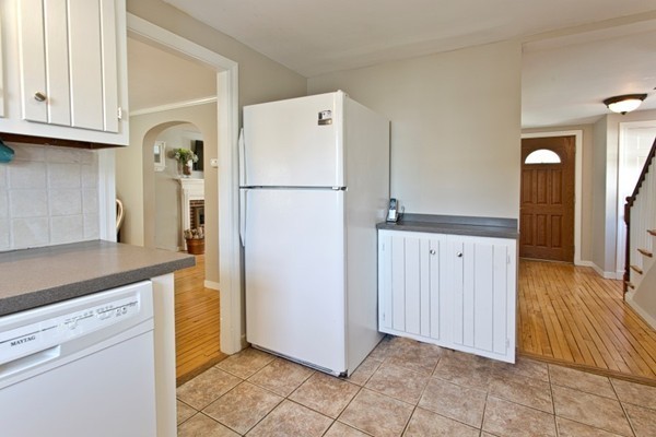 11 Windsor Road Stoneham, MA 02180 - Photo 11 of 30 Gallery Image 11