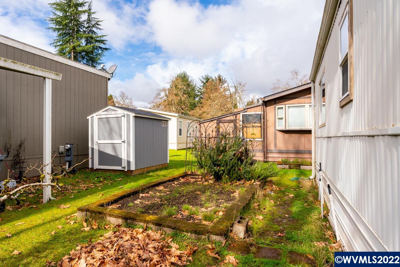 1475 Green Acres Road, Unit 93 Eugene, OR 97408 - Photo 7 of 12