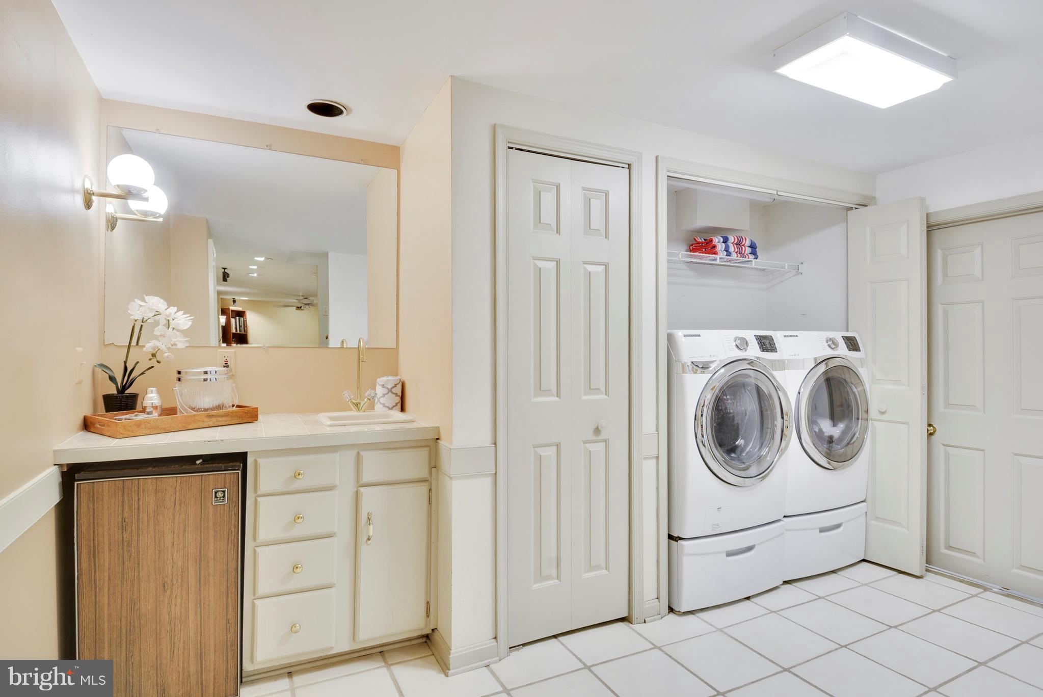 8303 Magic Leaf Road Springfield, VA 22153 - Photo 20 of 30 Wet Bar and Crafting Space with Laundry