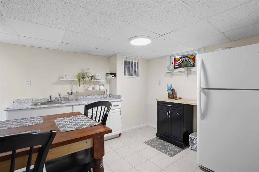 15 Birmingham Road Worcester, MA 01606 - Photo 24 of 39 Gallery Image 24