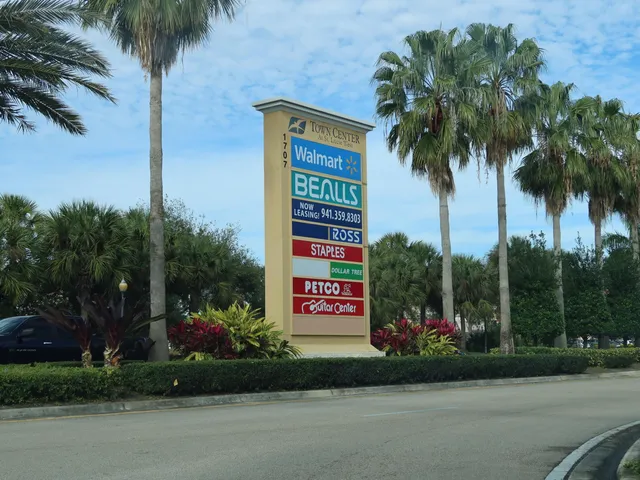 $644,999 | 5681 Northwest Croton Avenue, Port St. Lucie, FL 34986