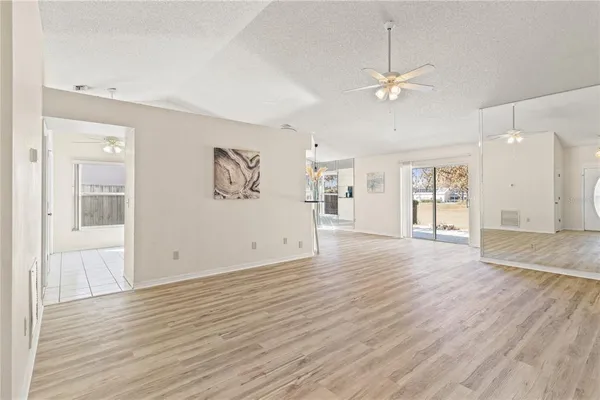 $325,000 | 603 Sand Ridge Drive, Valrico, FL 33594