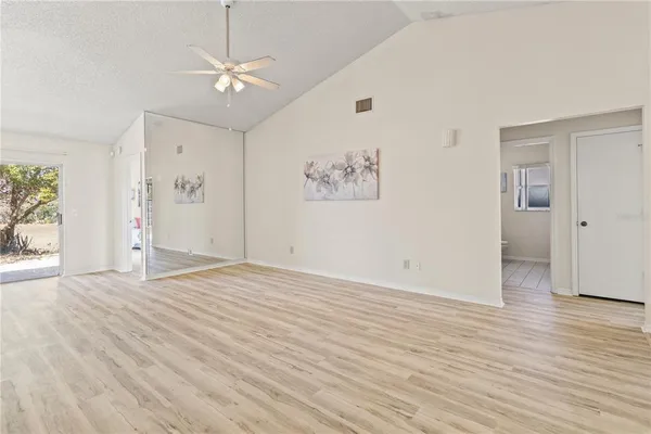 $325,000 | 603 Sand Ridge Drive, Valrico, FL 33594