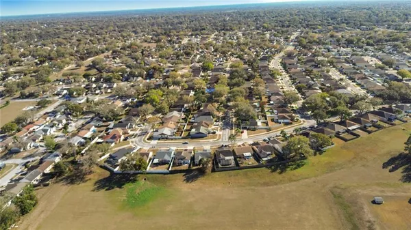 $325,000 | 603 Sand Ridge Drive, Valrico, FL 33594