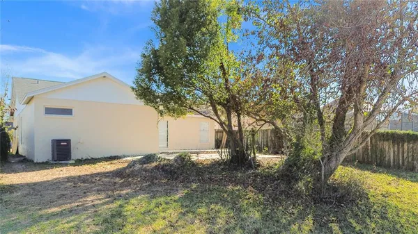 $325,000 | 603 Sand Ridge Drive, Valrico, FL 33594